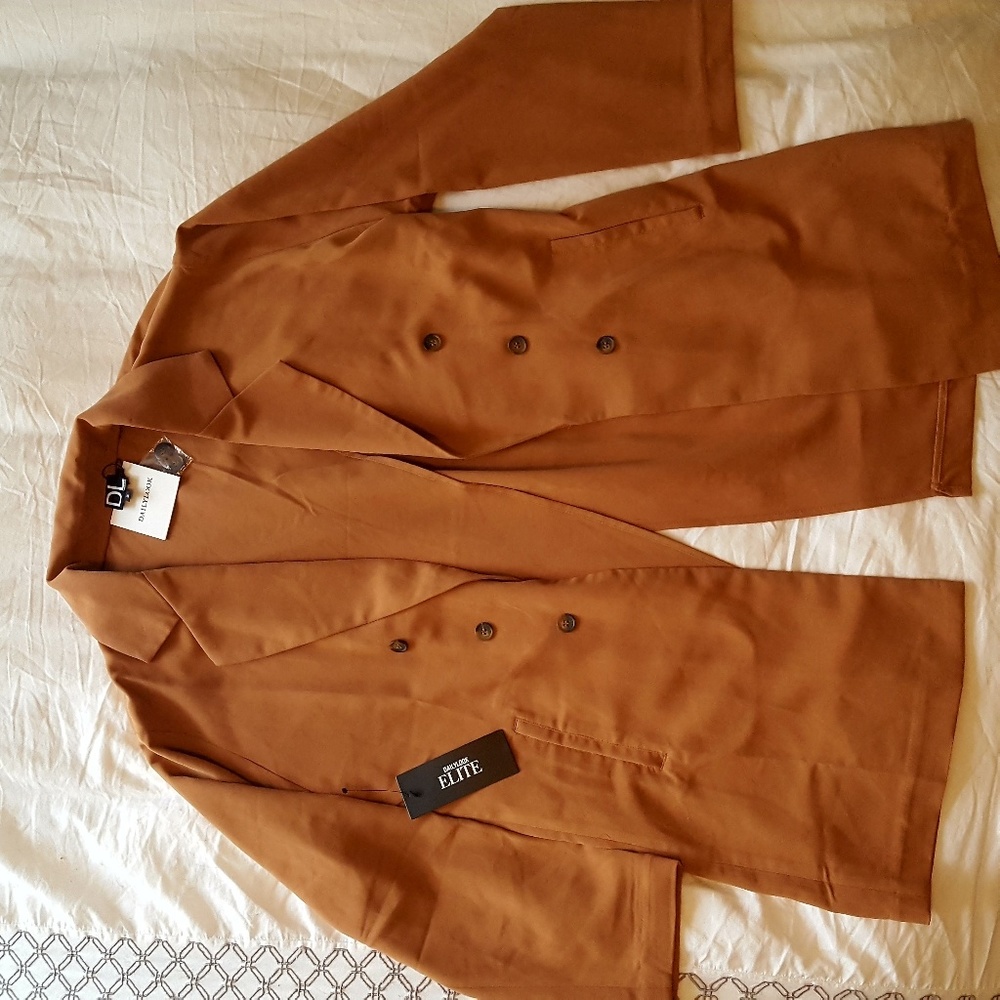 Coat - Picture 2 of 4